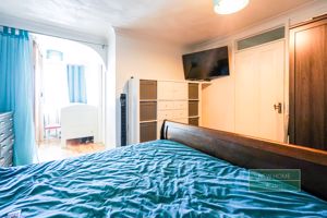 Photo 25- click for photo gallery